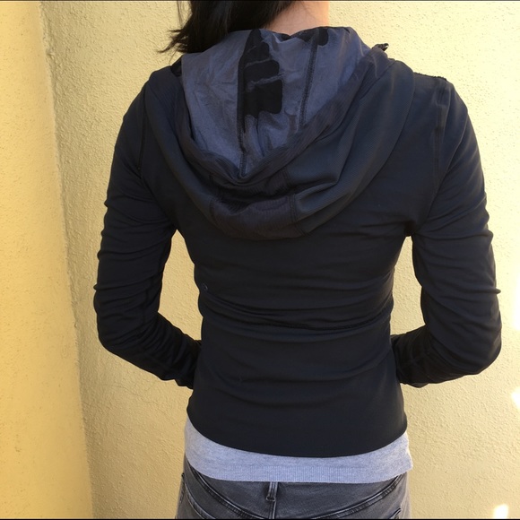 Duo Sided Pattern Lululemon Jacket. Super Cute. - image 3