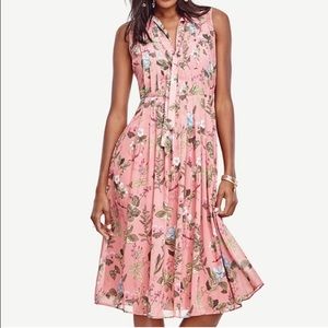 NWT✨ Ann Taylor floral pleated midi dress