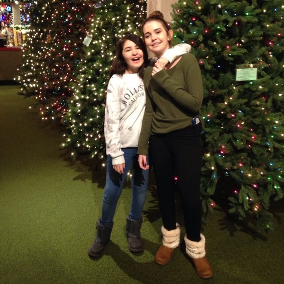 Meet your Posher, Sophia - Picture 1 of 1