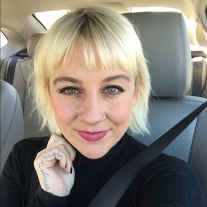 Meet your Posher, Carrie