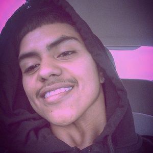 Meet your Posher, Cesar