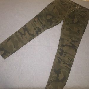 Camouflage print jeans