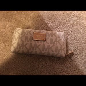 Michael Kors wallet