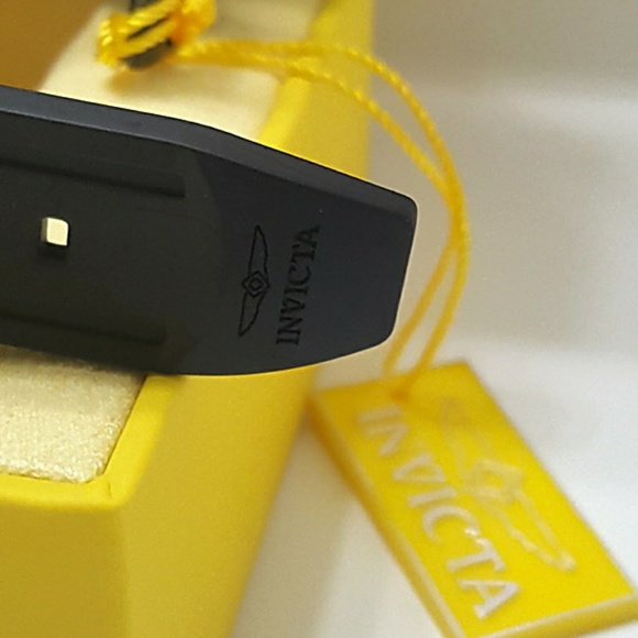 NWT $600 Invicta TritNite Fusion watch - Picture 6 of 6