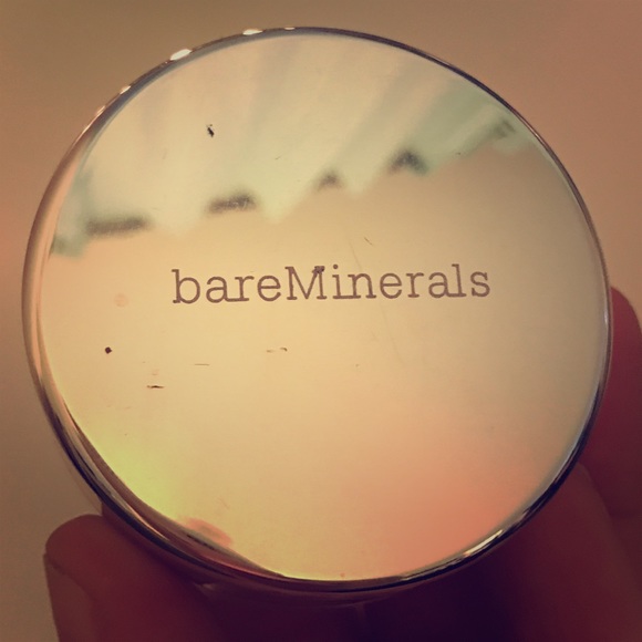 bareMinerals: Clear Radiance Mineral Veil