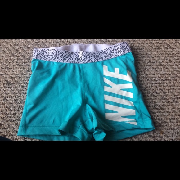 Nike dry fit spandex shorts size small