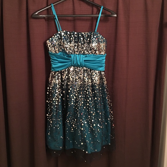 Turquoise Dress, Black Overlay w. Silver Sequins.