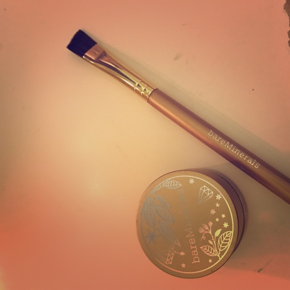 bareMinerals: Deep brown liner and angled brush