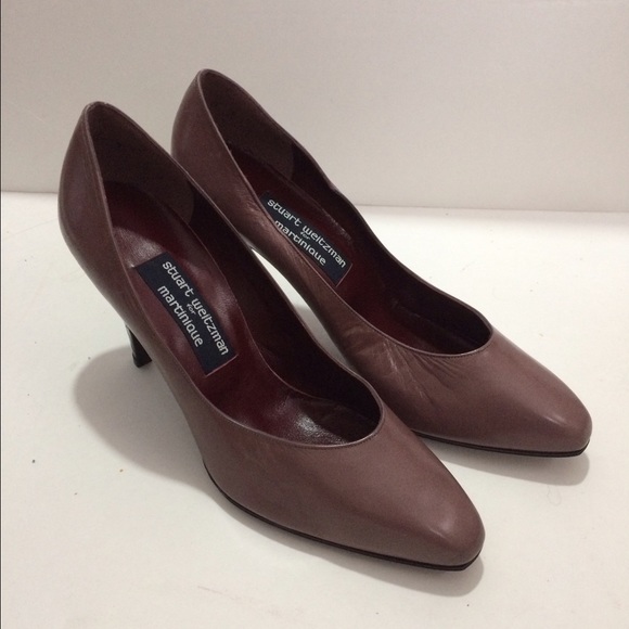 Stuart Weitzman Shoes - SOLD🔥Stuart Weitzman Mauve w/ Black Heels 👠9 New