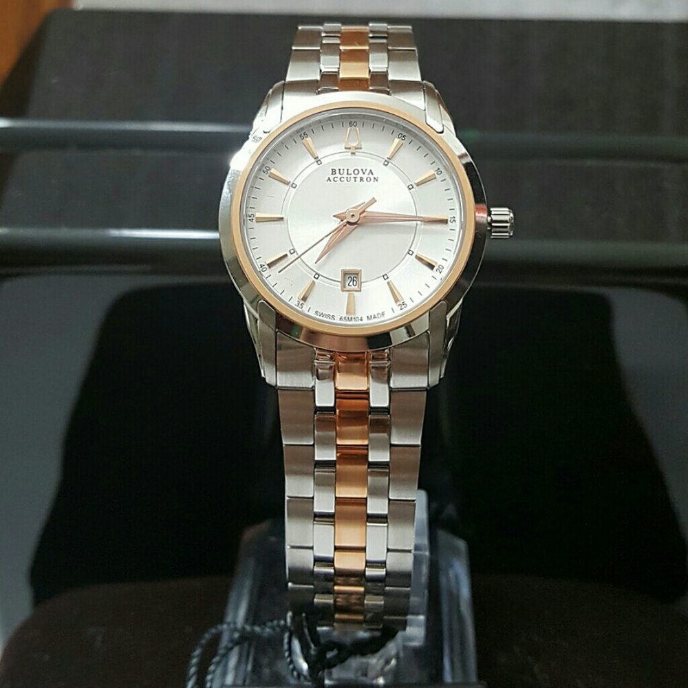 Big sale, Bulova Accu-swiss watch - Picture 1 of 7