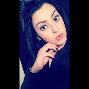 Meet your Posher, Perla