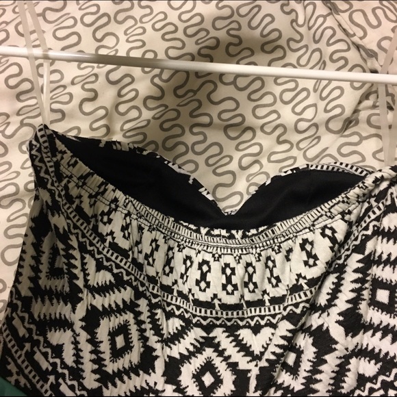 ❤️❤️ MOVING SALE!! STRAPELESS DRESS - Picture 3 of 3