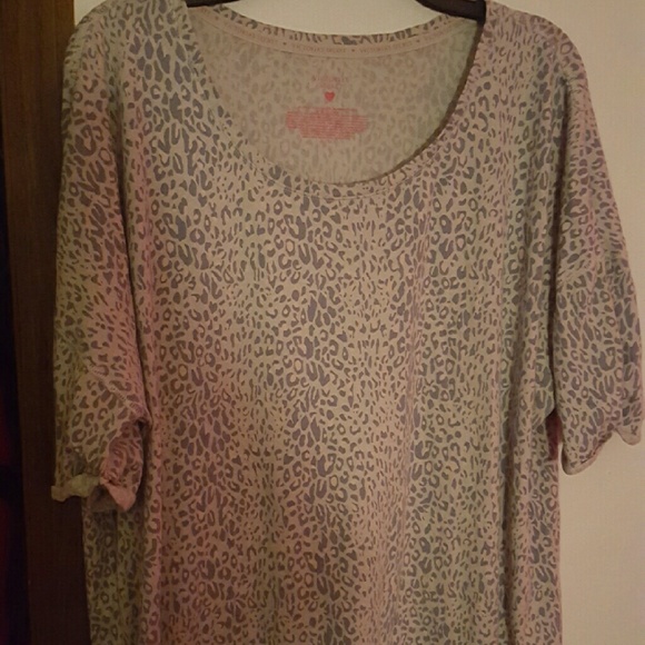 Victoria's Secret sleep shirt