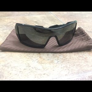 Polarized Oakley Oil Rigs