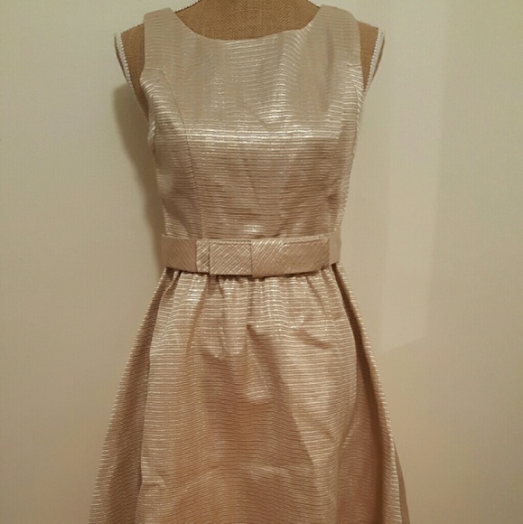 Lauren Conrad Gold Jaquard Bow Party Dress - Picture 4 of 4