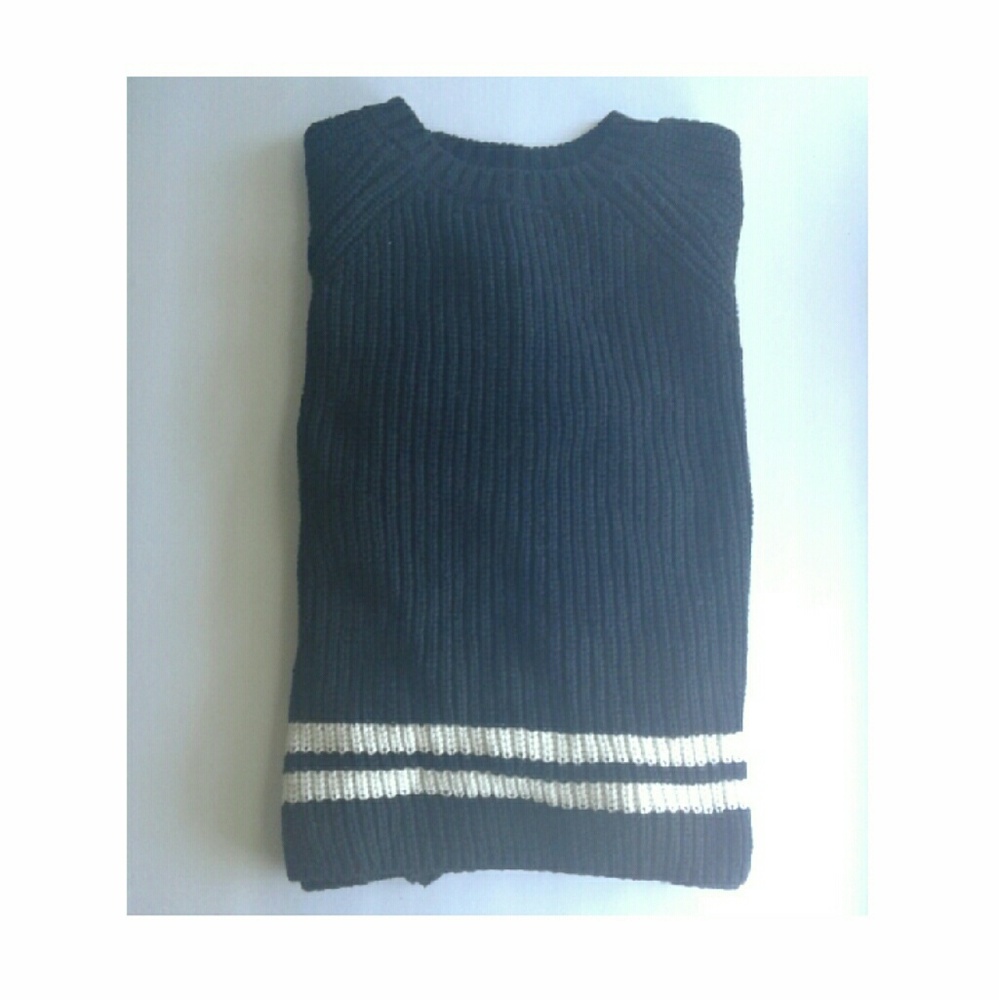 NWOT Zara Cropped Knit Sweater