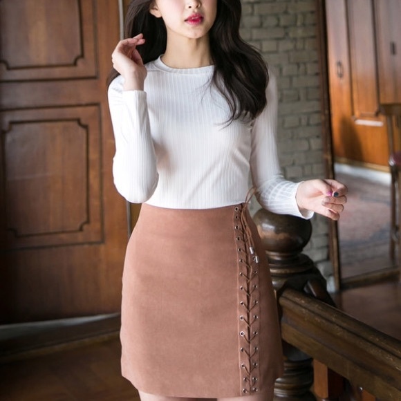 Lace Up Suede High Waisted Mini Skirt - Picture 4 of 4