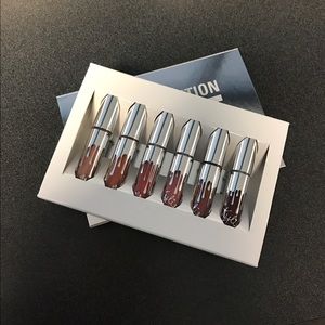KYLIE COSMETICS Holiday Edition Mini Kit