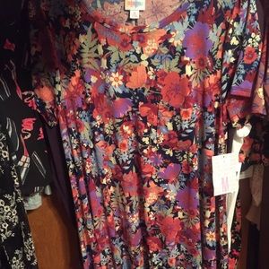 Lularoe medium carly