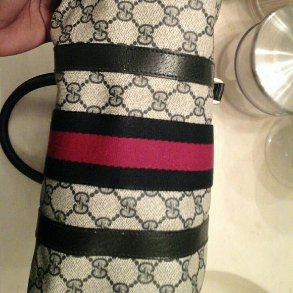 ❌❌SOLD❌❌Vintage Navy Gucci - Picture 3 of 4