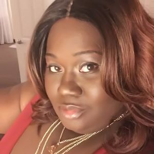 Meet your Posher, Latoya