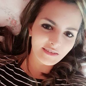 Meet your Posher, Claudia