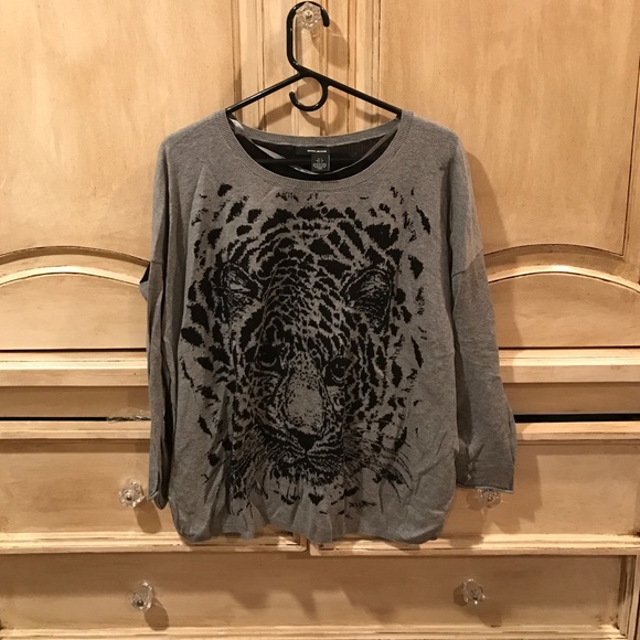 Cute sweater!
