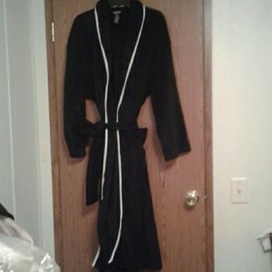 Nautica men's robe