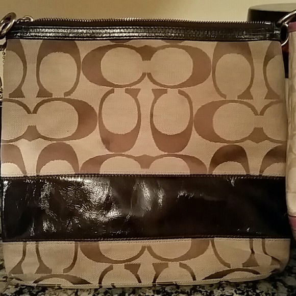 Coach purses - Picture 2 of 2