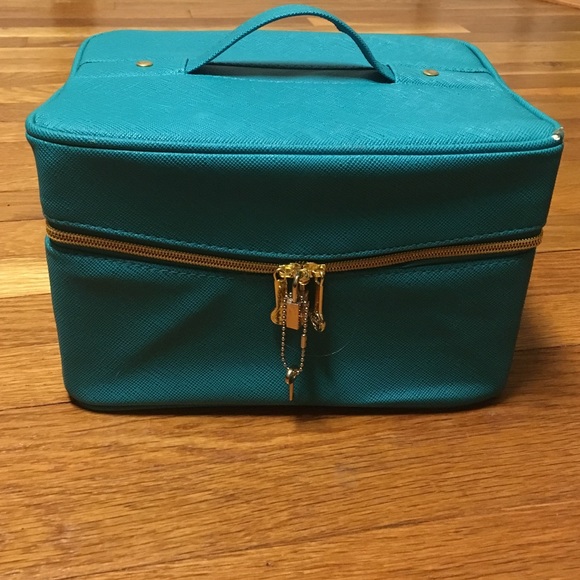 Jewelry/ Makeup organizer