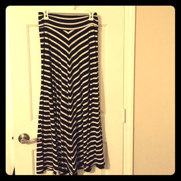 Long, flowy black and white striped maxi skirt