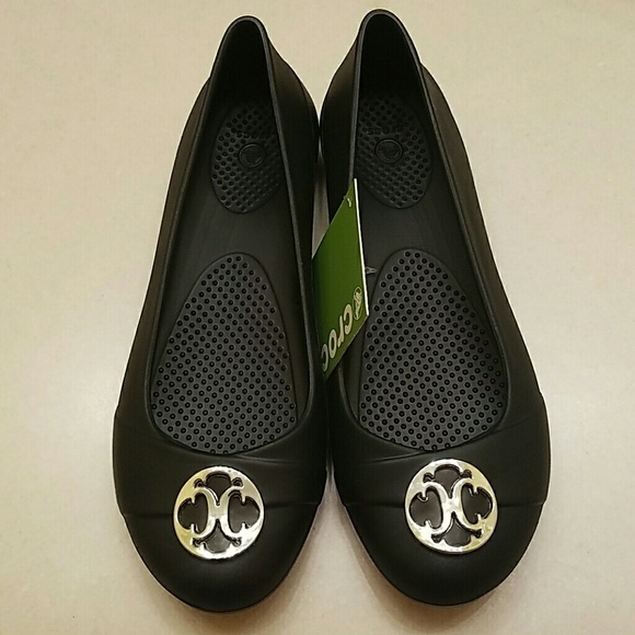 Crocs Gianna Disc Flats NWT