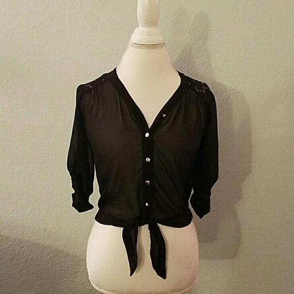 BONGO Tops - Bongo tie-front crop top.