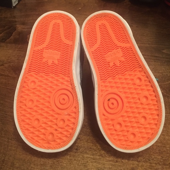 SOLD Adidas - Picture 3 of 3