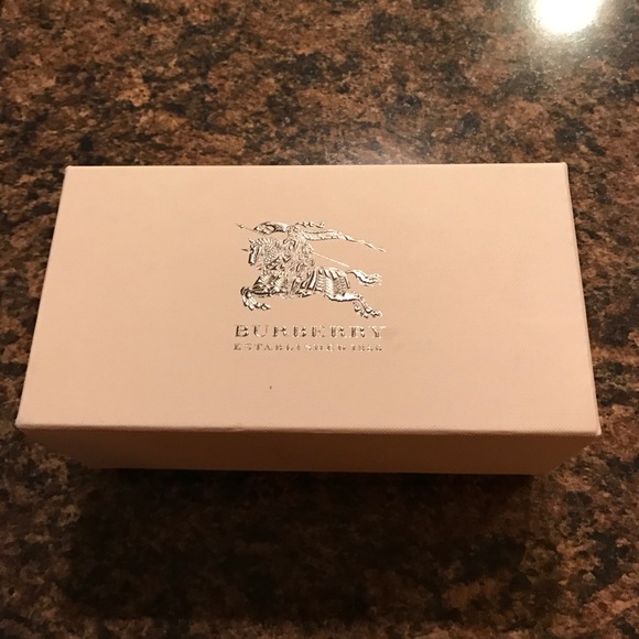 Burberry  box