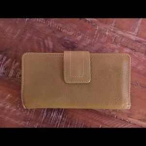 Green wallet