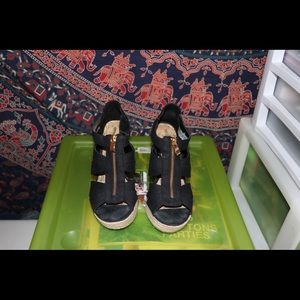 Used Merona Black/Gold Wedges 7.5