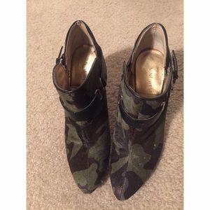 Nine West military pattern booties