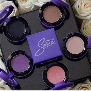 Selena Sold Out Mac Cosmetics Eyeshadow Set