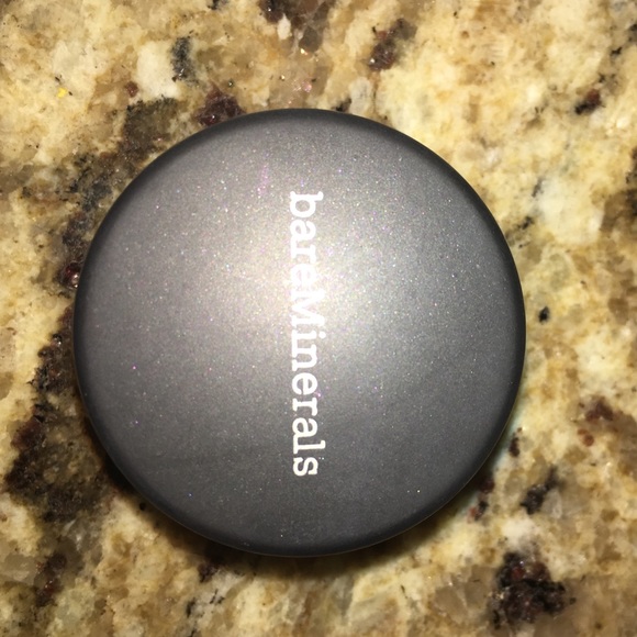 Bare minerals liner shadow