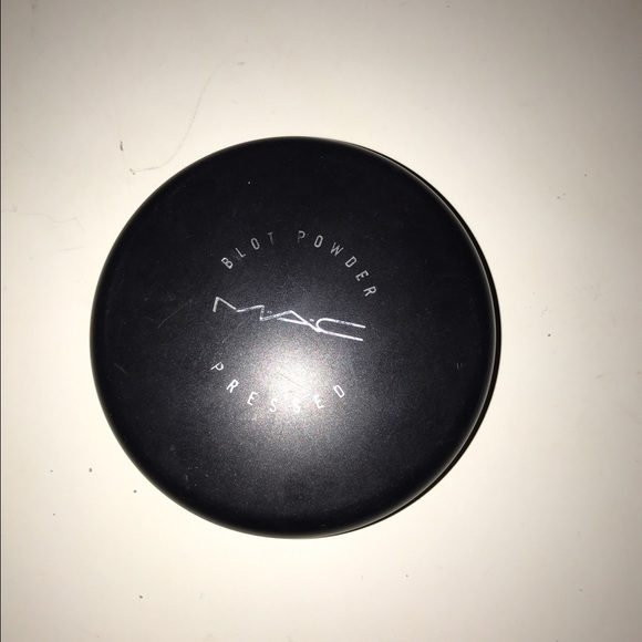 Mac blot powder✨