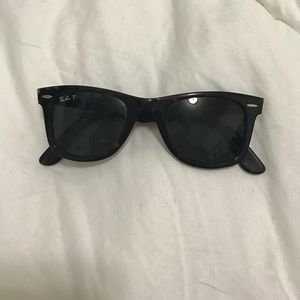 Wayfarer Raybans