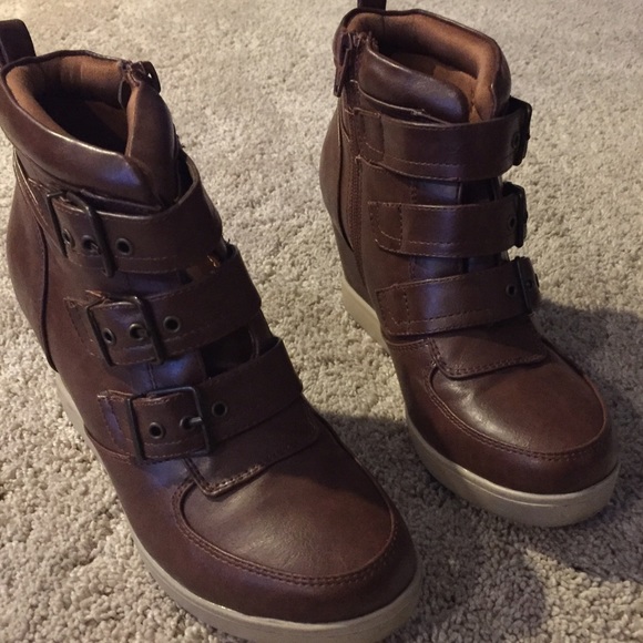 Brown wedge sneakers