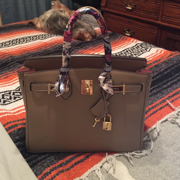 Nude structured bag