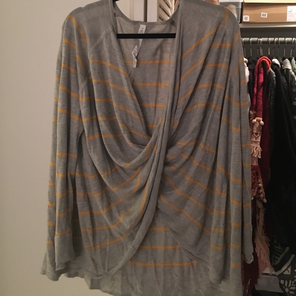 Lululemon twist front sweater