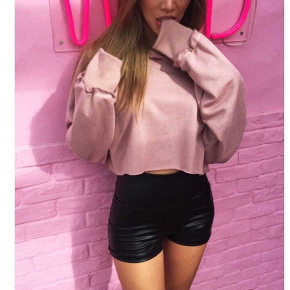 ❌SOlD❌Pink Hooded Crop Top - Picture 2 of 4