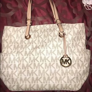 Michael Kors Vanilla Jet Set Logo tote.