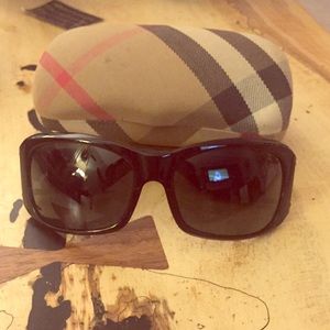 ✨SOLD✨Burberry sunglasses