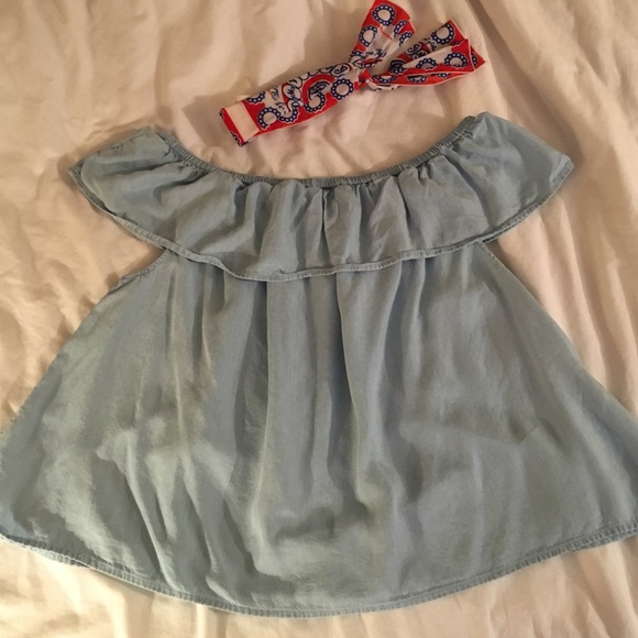 Off the shoulder old navy blouse