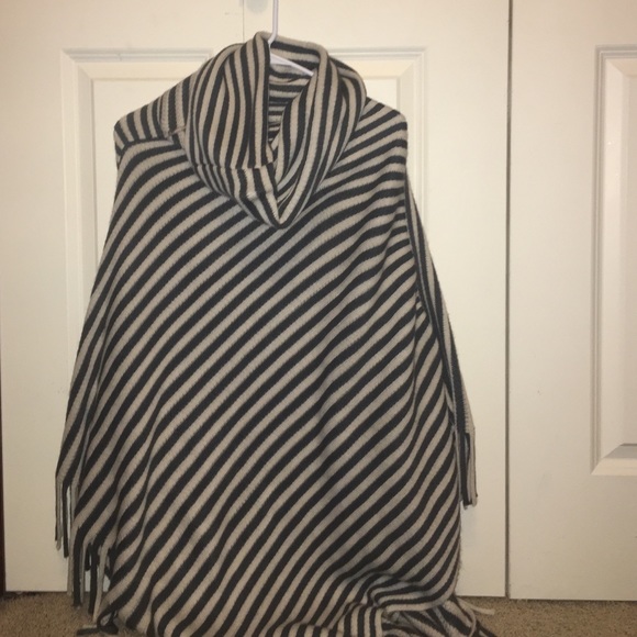 Grey and white fringe poncho/ sweater!